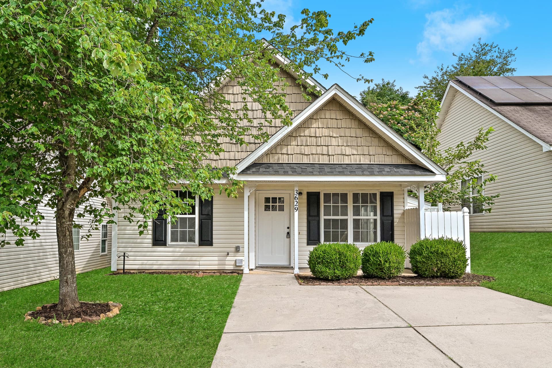 3629 Silver Ore Ln Front of Home