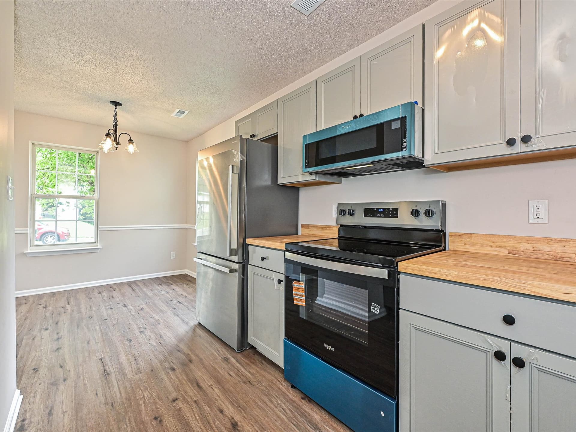 3629 Silver Ore Ln Kitchen & Dining