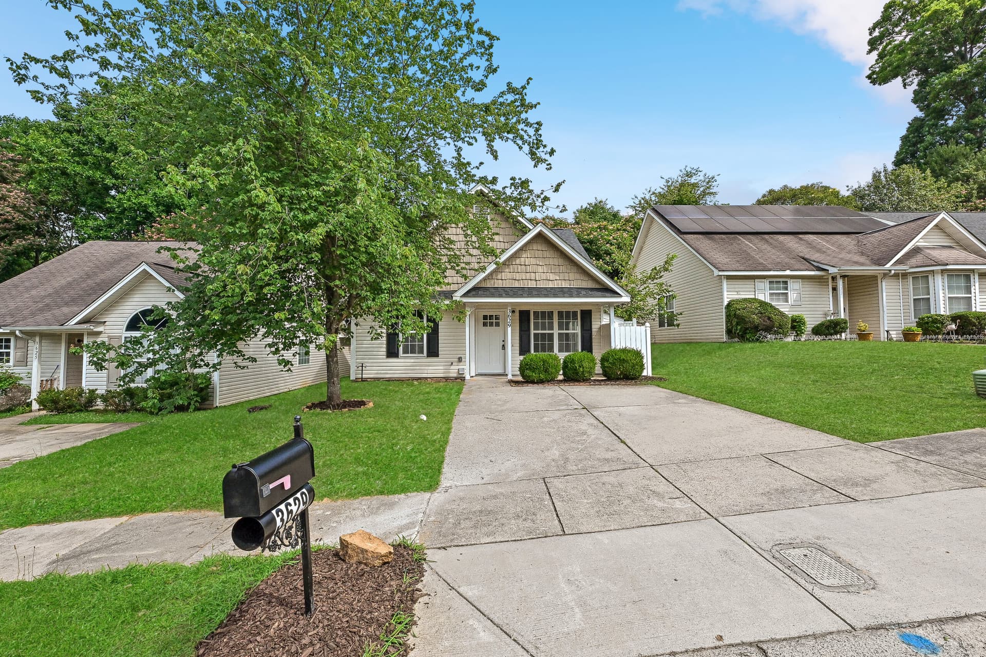 3629 Silver Ore Ln Front of Home