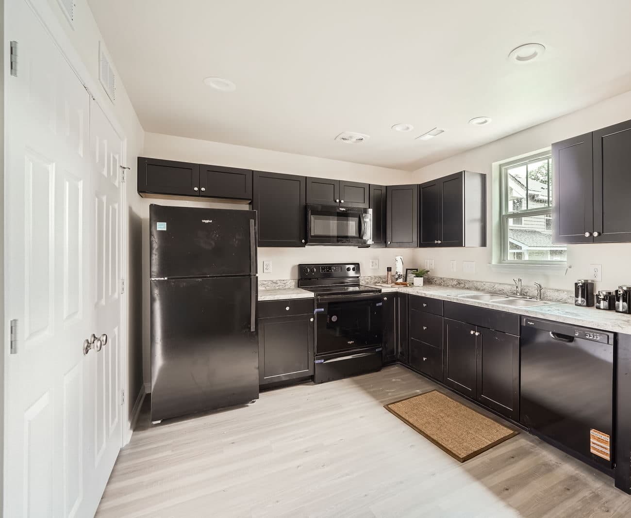 Monroe Kitchen sample photo