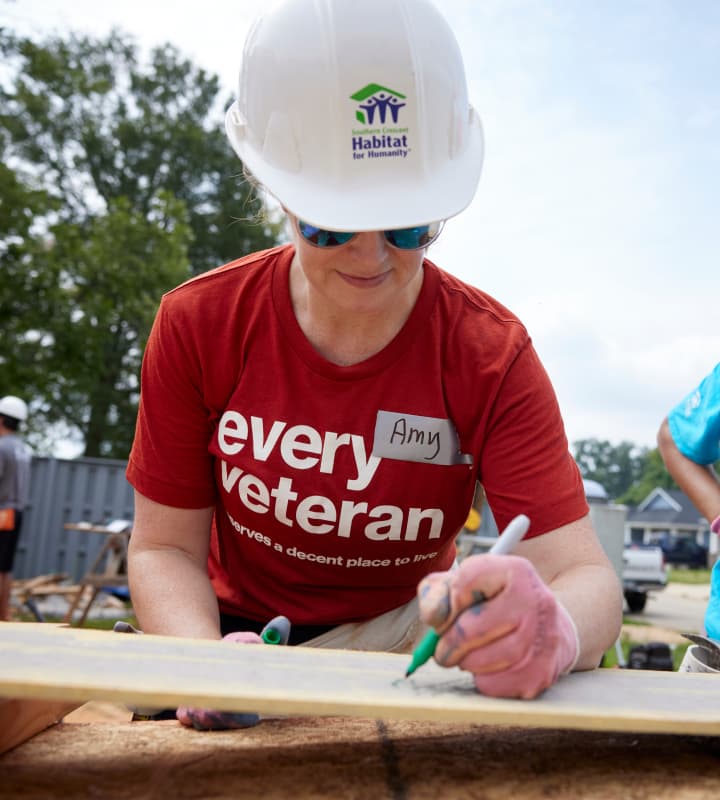 Veteran volunteering for habitat for humanity